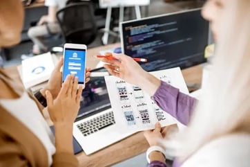 Concevoir des sites web pour un avenir basé sur l'IA : au-delà de l'attrait visuel